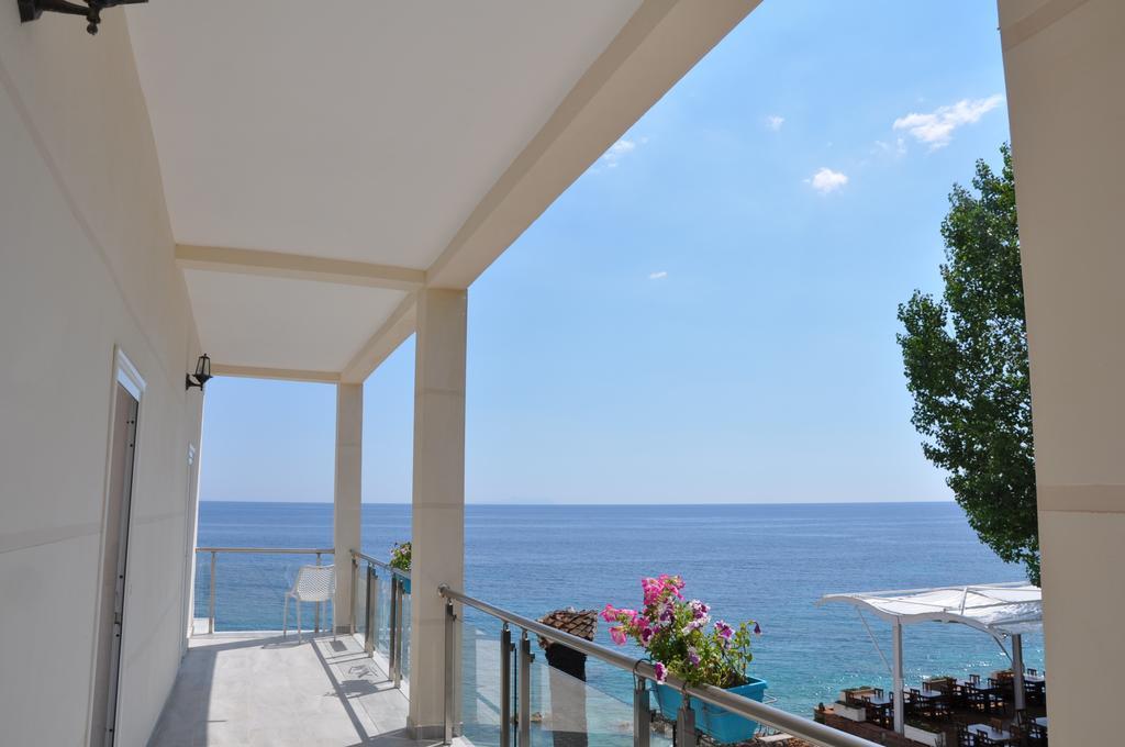 Guesthouse Riviera XH&M Dhërmi Eksteriør billede