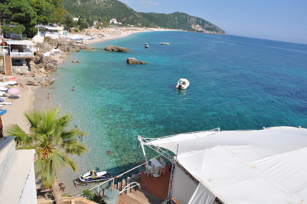 Guesthouse Riviera XH&M Dhërmi Eksteriør billede