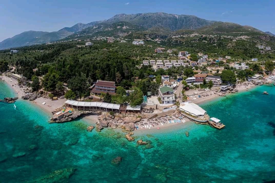 Guesthouse Riviera XH&M Dhërmi Eksteriør billede